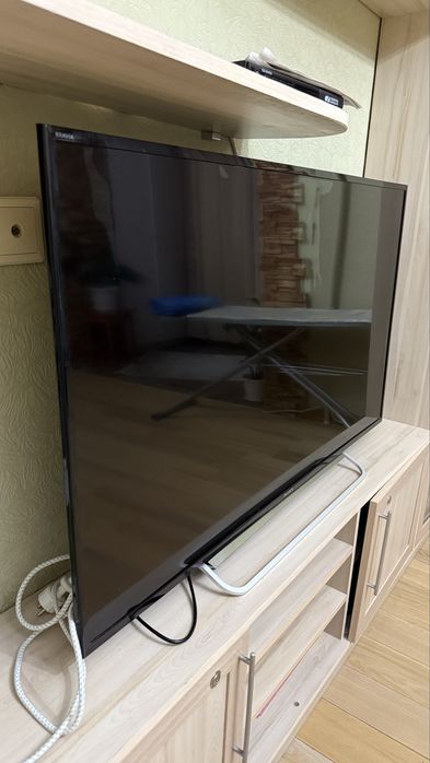 Продается телевизор, подходит на запчасть