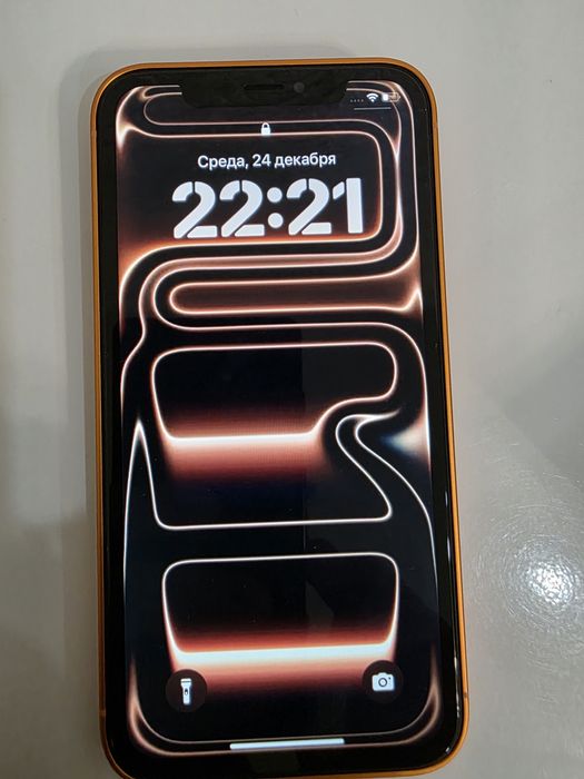 iPhone XR iOS в корпусе iPhone 17 Pro