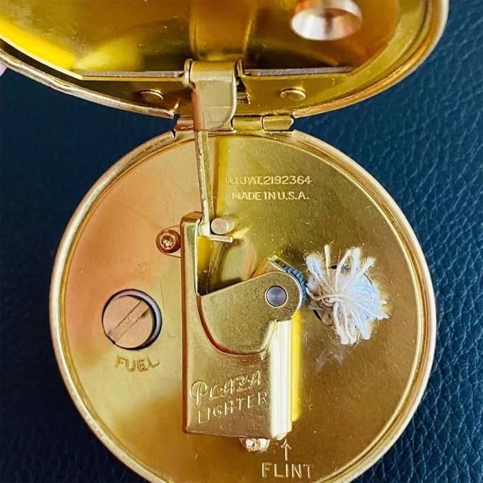 Зажигалка бензиновая винтаж