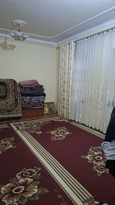 Продаётся  дом с большой территорией