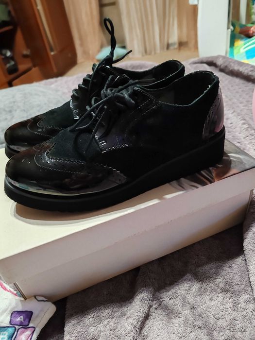 Продам ботинки на весну/осень