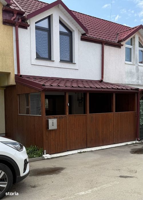 Casa tip duplex de vânzare