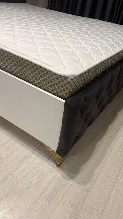 Двухспальная кровать