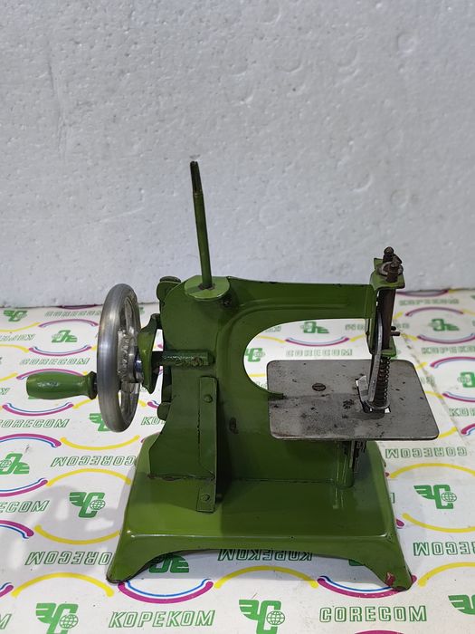 Стара Българска играчка Шевна машина