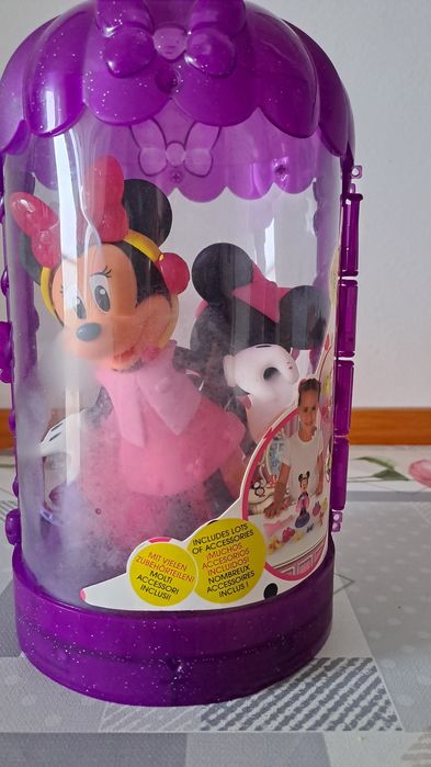 Figurine și jucării Disney.