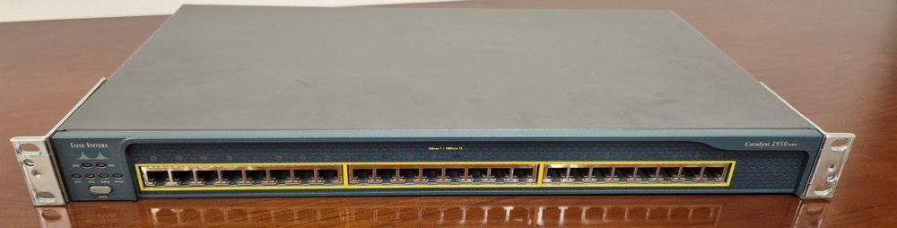 Cisco Catalyst 2950 Switch Retea