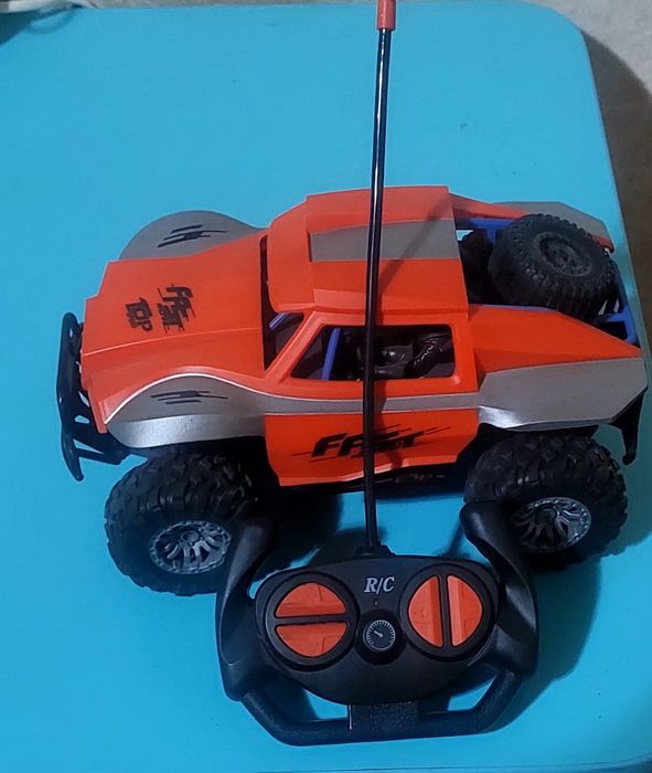 Гоночный автомобиль