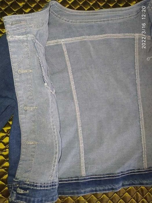 Продам джинсовую куртку