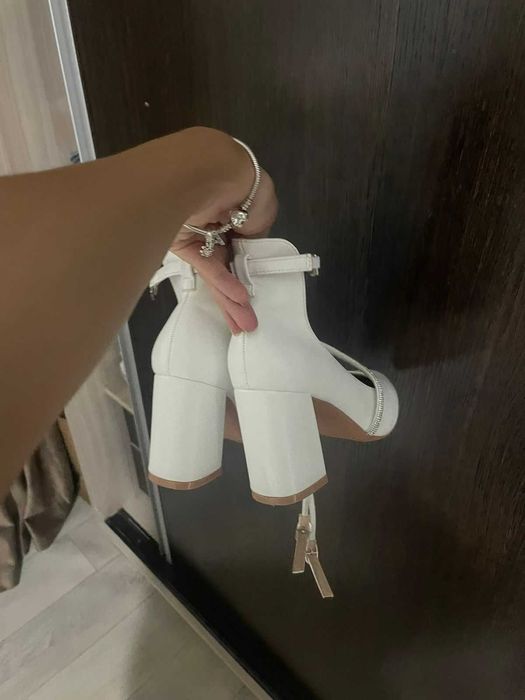 Продам каблук размер 35-36