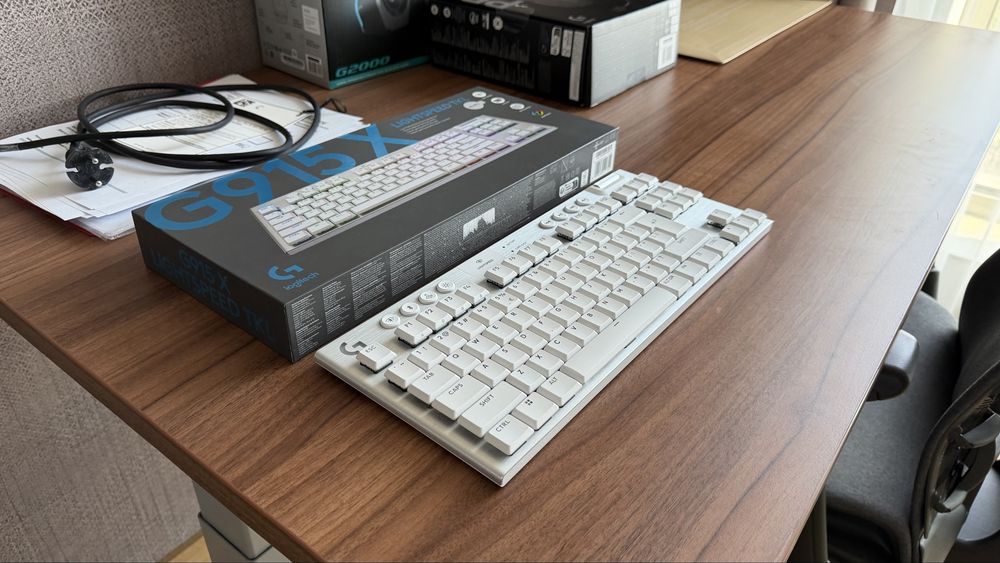 Logitech G915 X TKL White GL Brown Tactile - Като нова в гаранция!