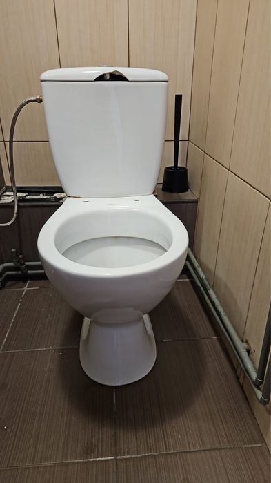 SET Vas wc cu rezervor (capac spart/fisurat)