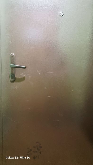 Продам железную дверь!