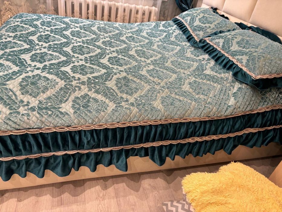 Продам шторы в отличном состоянии