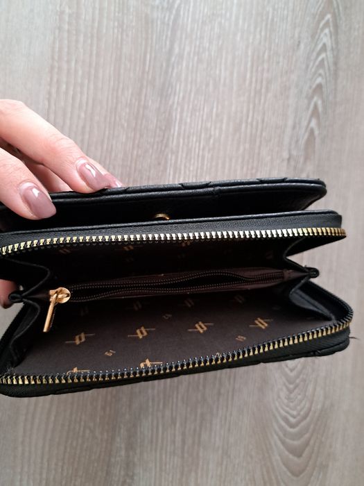 Чисто ново портмоне