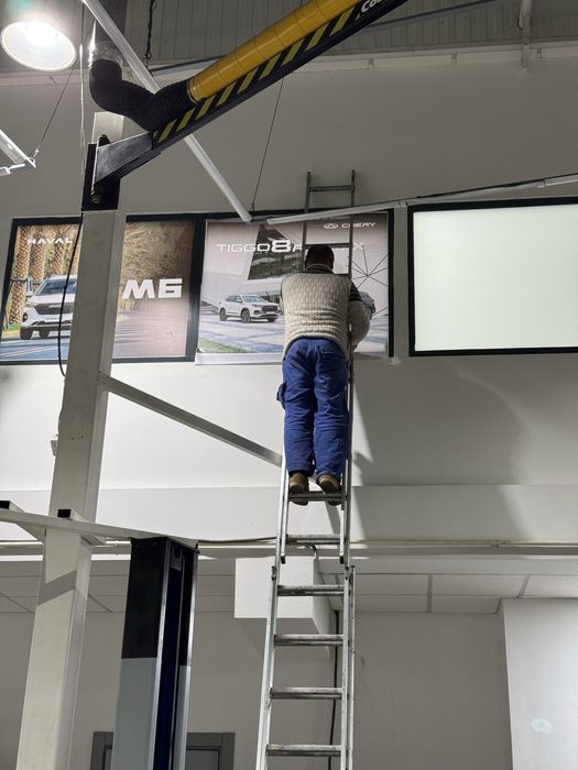 Наружная реклама на окна, оракал, самоклейка