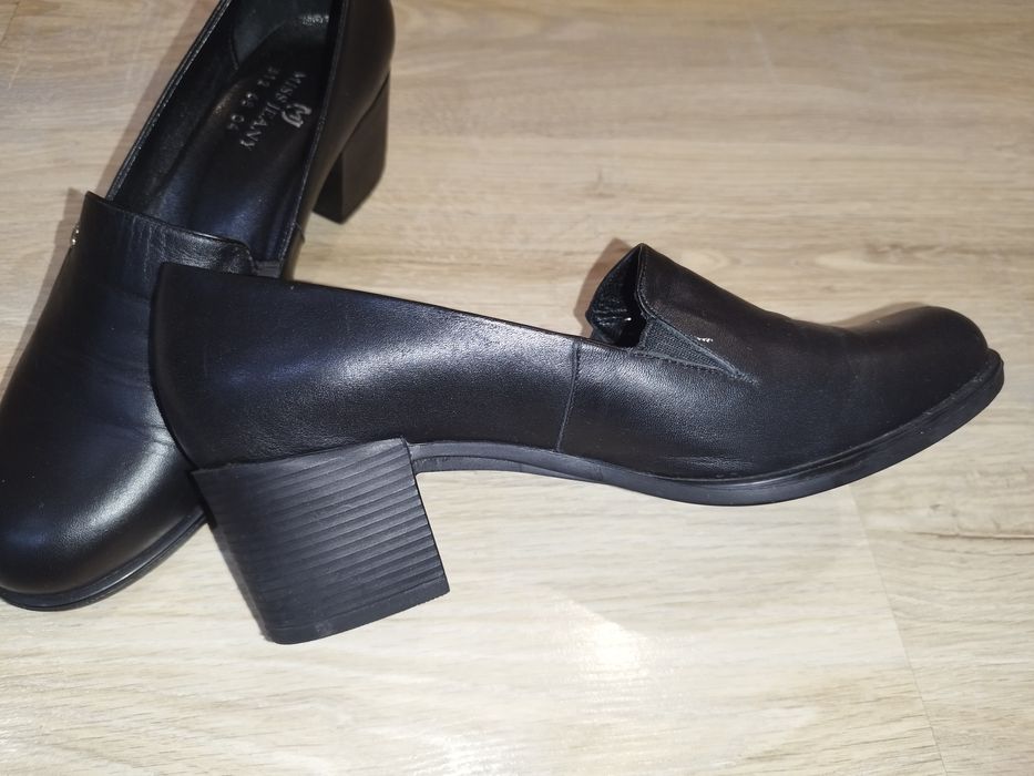 Продам туфли кожаные