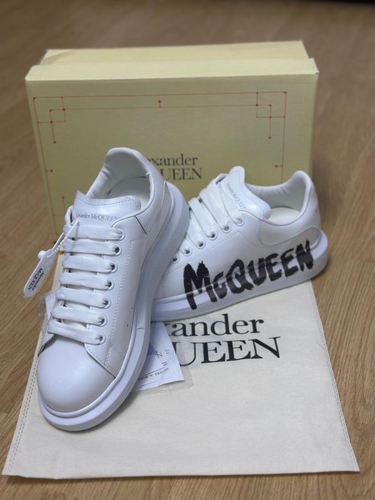 Adidasi Alexander McQueen Graffiti White