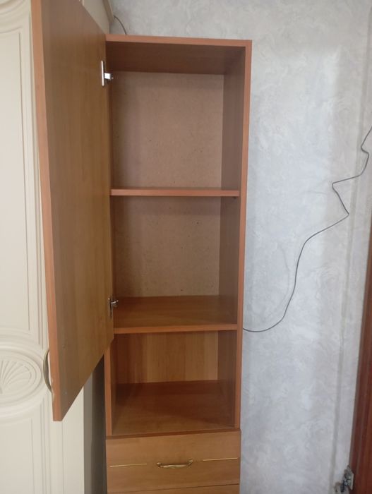 Шкафчик не большой