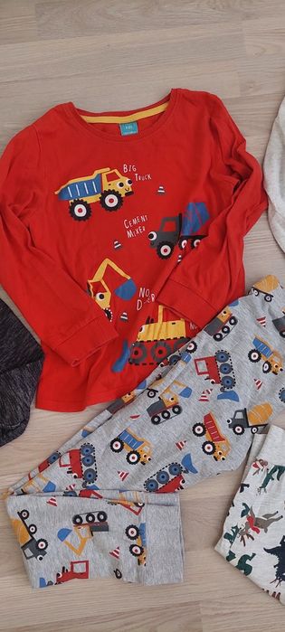 Лот HM, Little Kids две пижами и суитчер 122 см 6-8 г за момче