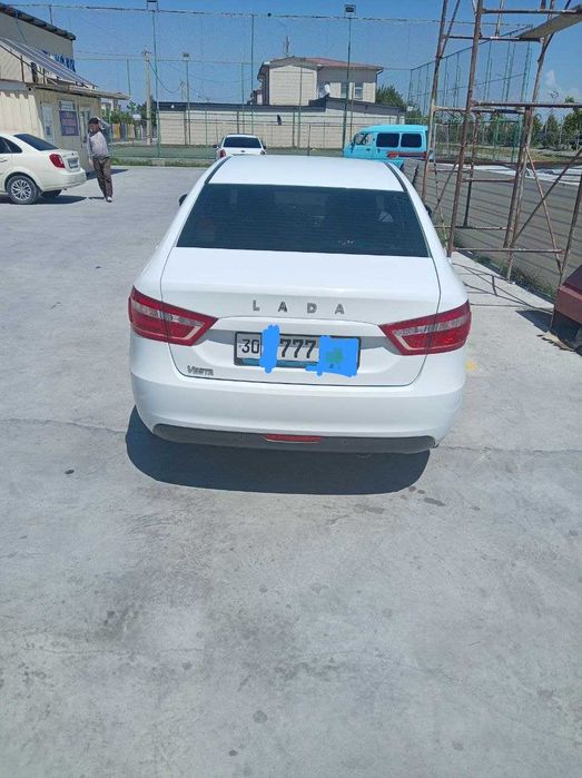 Lada vesta sw sedan