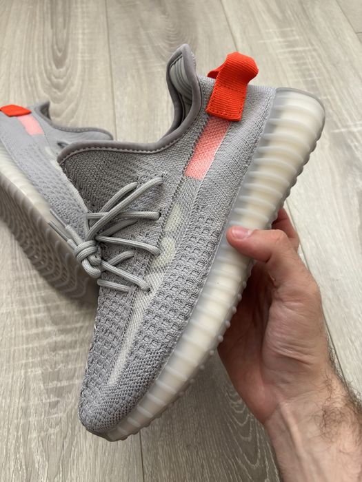 Yeezy Boost 350 V2 Tail Light