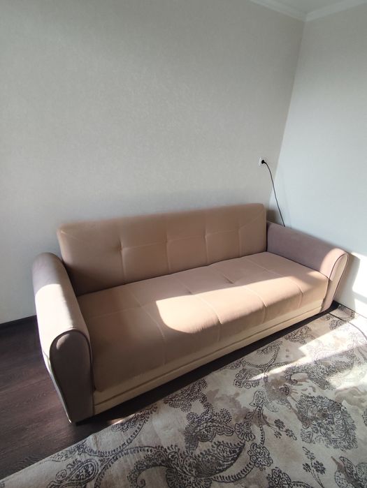 Продам диван хорошом состояние