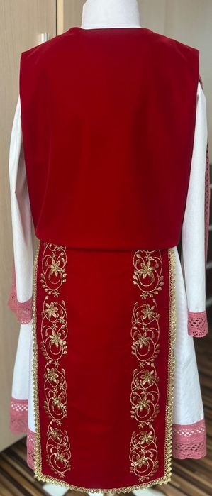 Costum popular fetite