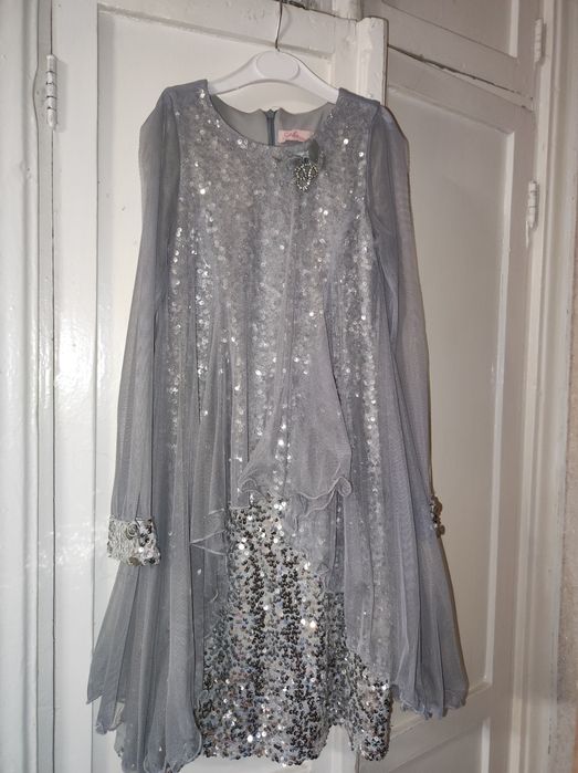 Платье на девочку 6-9 лет