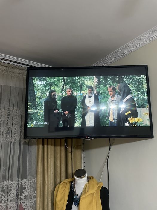 Продам телевизор