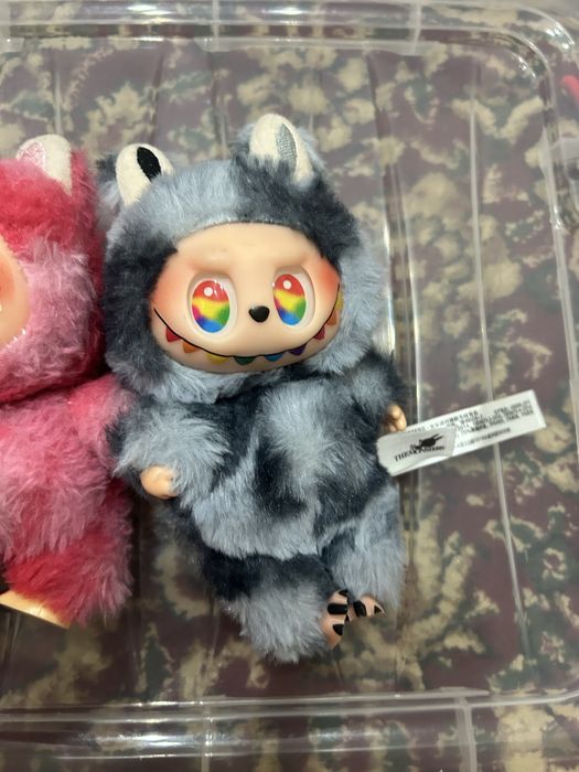 лабубу в отдичном состоянии