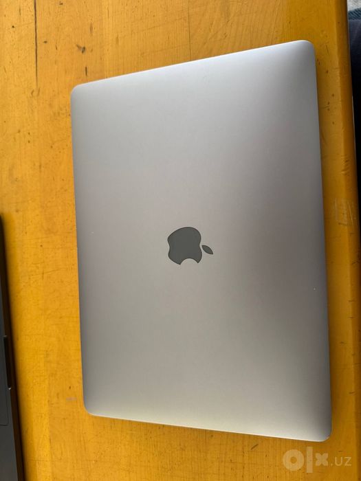 MacBook pro M1 8/256