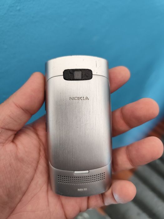 Продам NOKIA 303