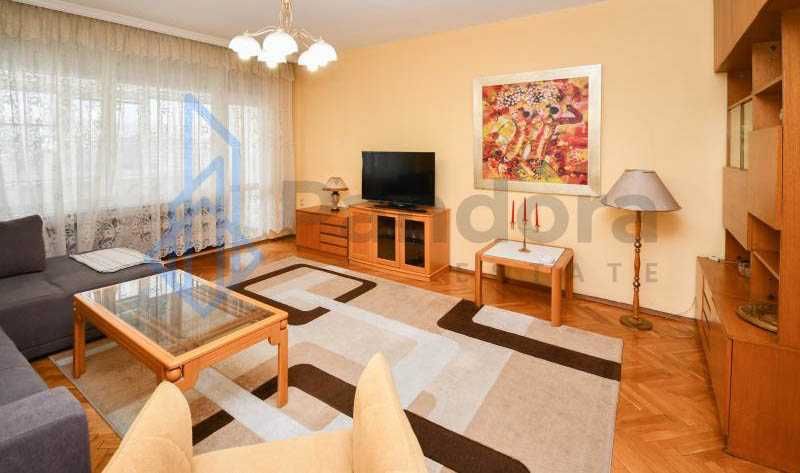 Дава се под наем Тристаен апартамент в София, Център - 100 кв.м за 599 € - Снимка #1