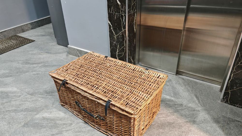 Плетенний сундук