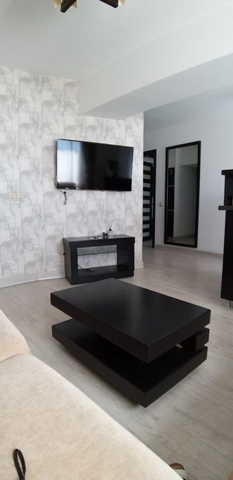 Inchiriez apartament in regim hotelier