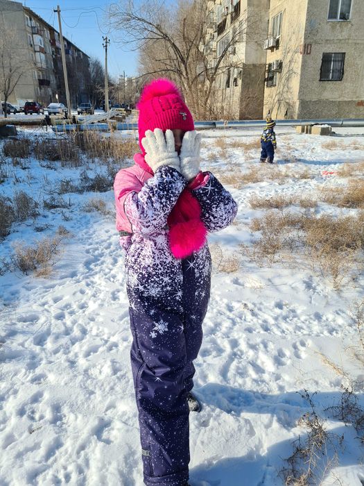 Зимний комбинезон для девочки