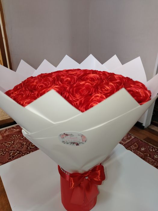 Цветы из атласных лент