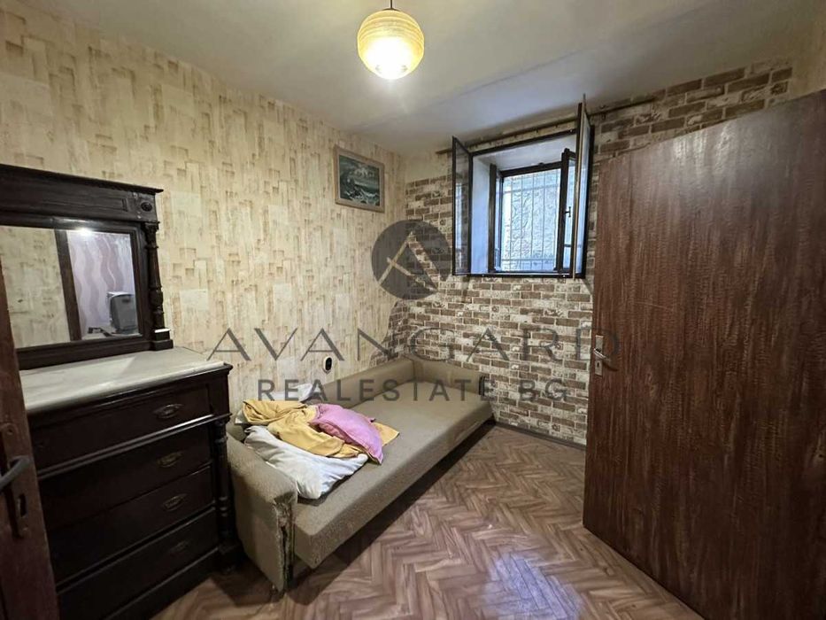 оф.22736 Етаж от къща/ Супер център