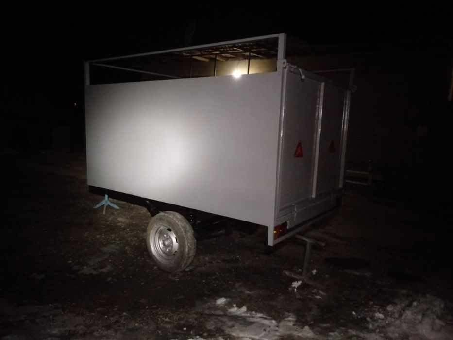 Продам прицеп коневозка