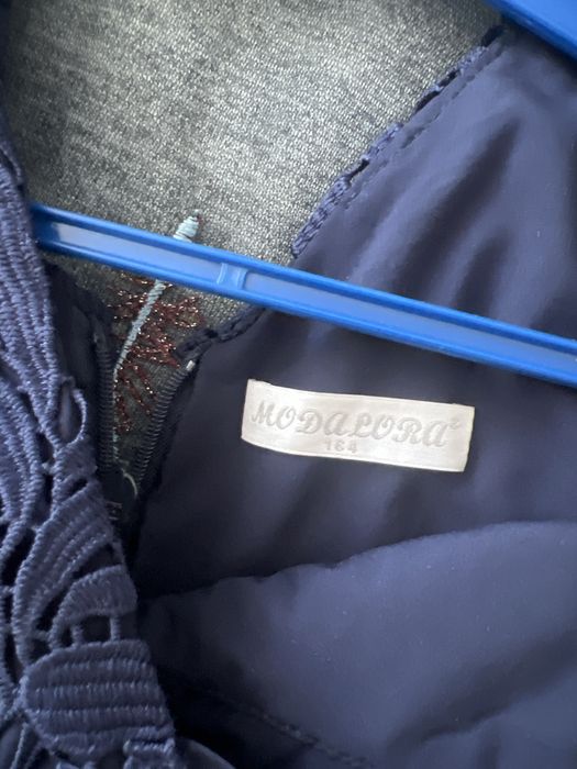 Продам платья на девочку