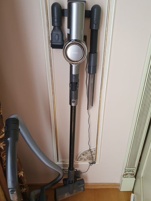 Пылесос вертикальный Dream V12