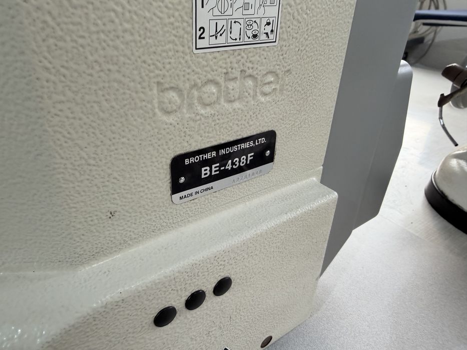 Masina de cusut nasturi Brother BE 438 F electronica stare excelenta