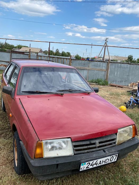 Продам машину ваз 2109