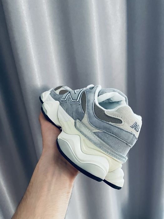 Adidasi New Balance 9060 Gri
