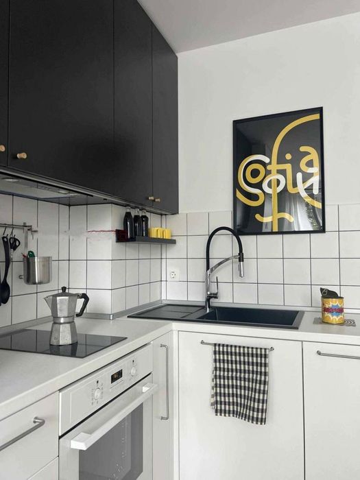 Дава се под наем Двустаен апартамент в София, Център - 54 кв.м за 720 € - Снимка #2