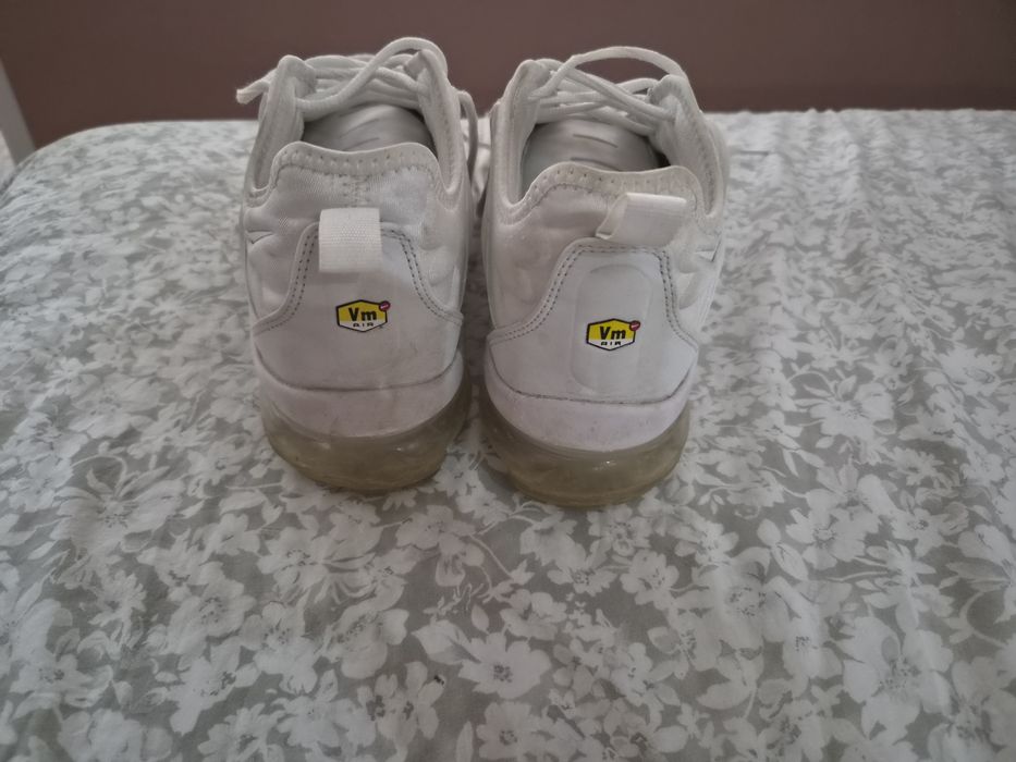 Продавам маратонки Nike Vapor Max Plus.
