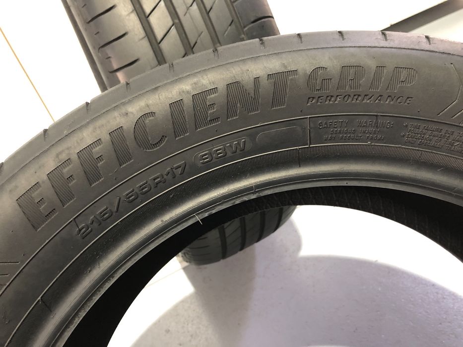 215 55 17 Goodyear de vara
