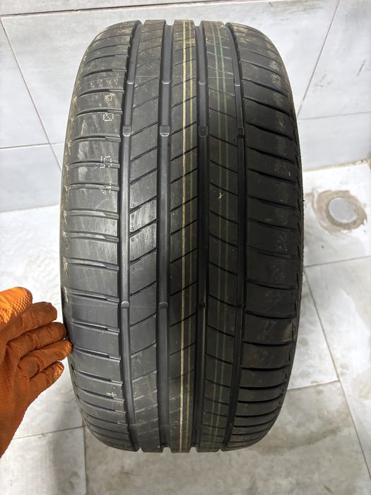 Anvelope Noi de vara Bridgestone 245 40 R19