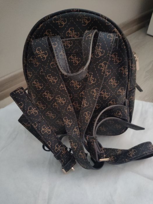 Оригинална раница Guess