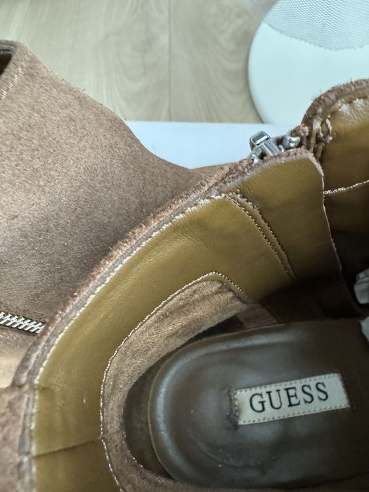 Боти Guess естествен велур